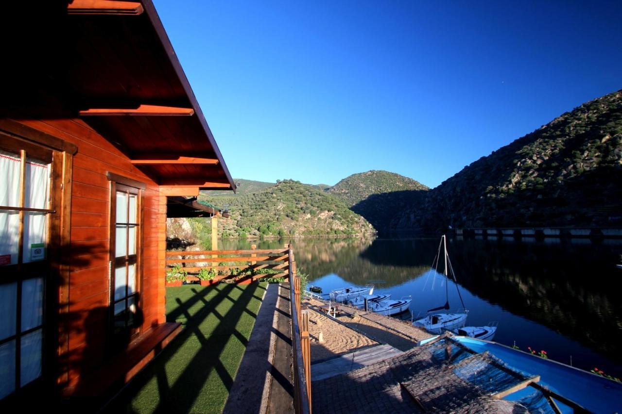 Douro Yacht Charter & Bungalows Сан-Жуан-да-Пешкейра Экстерьер фото